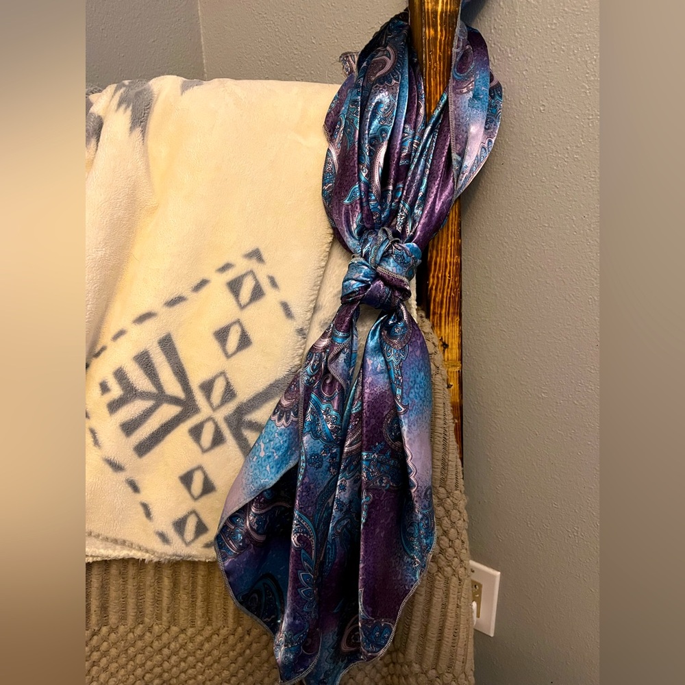 Paisley print neck scarf